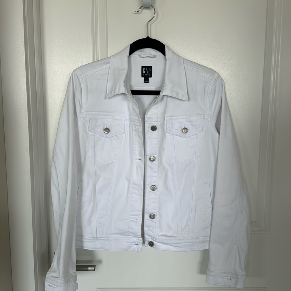 Timeless Classic Straight Fit Jean Jacket